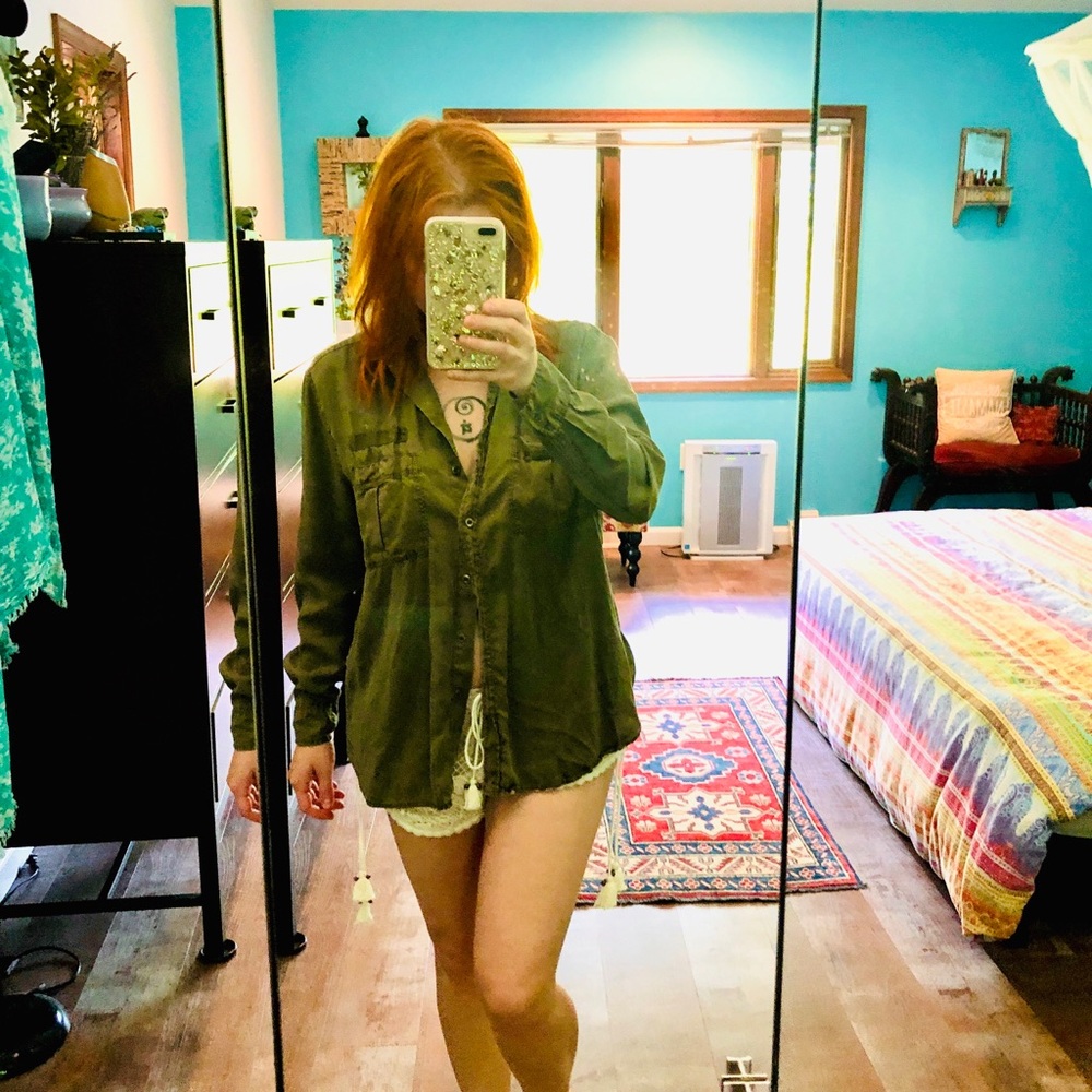 ✴️ Olive Top 🍸 - Picture 3 of 8